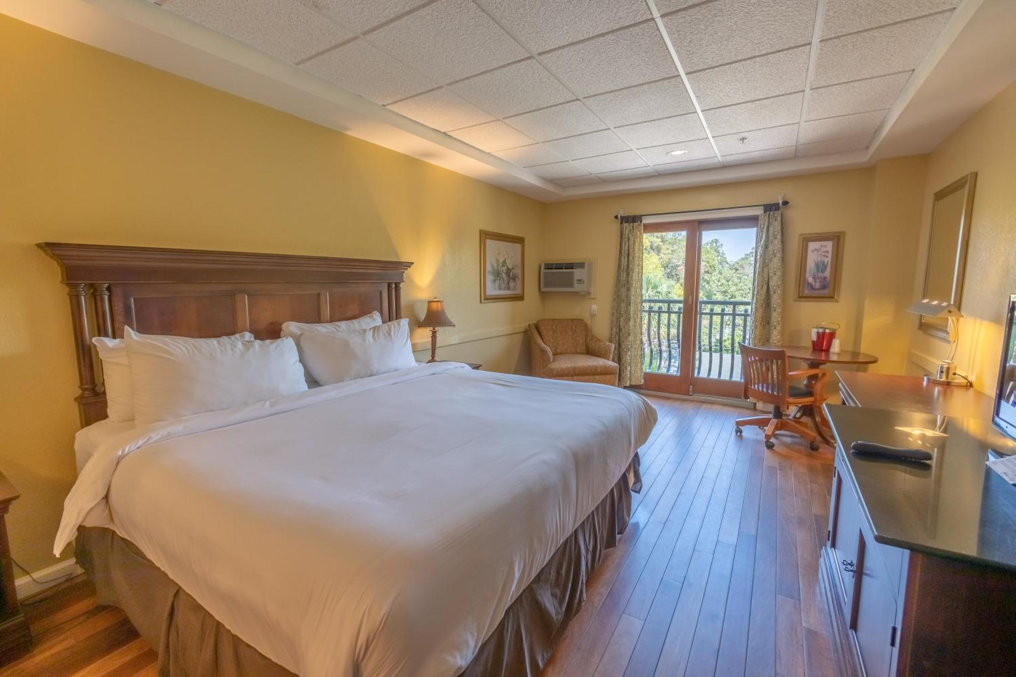 Ocean Inn & Suites St. Simons Island Extérieur photo