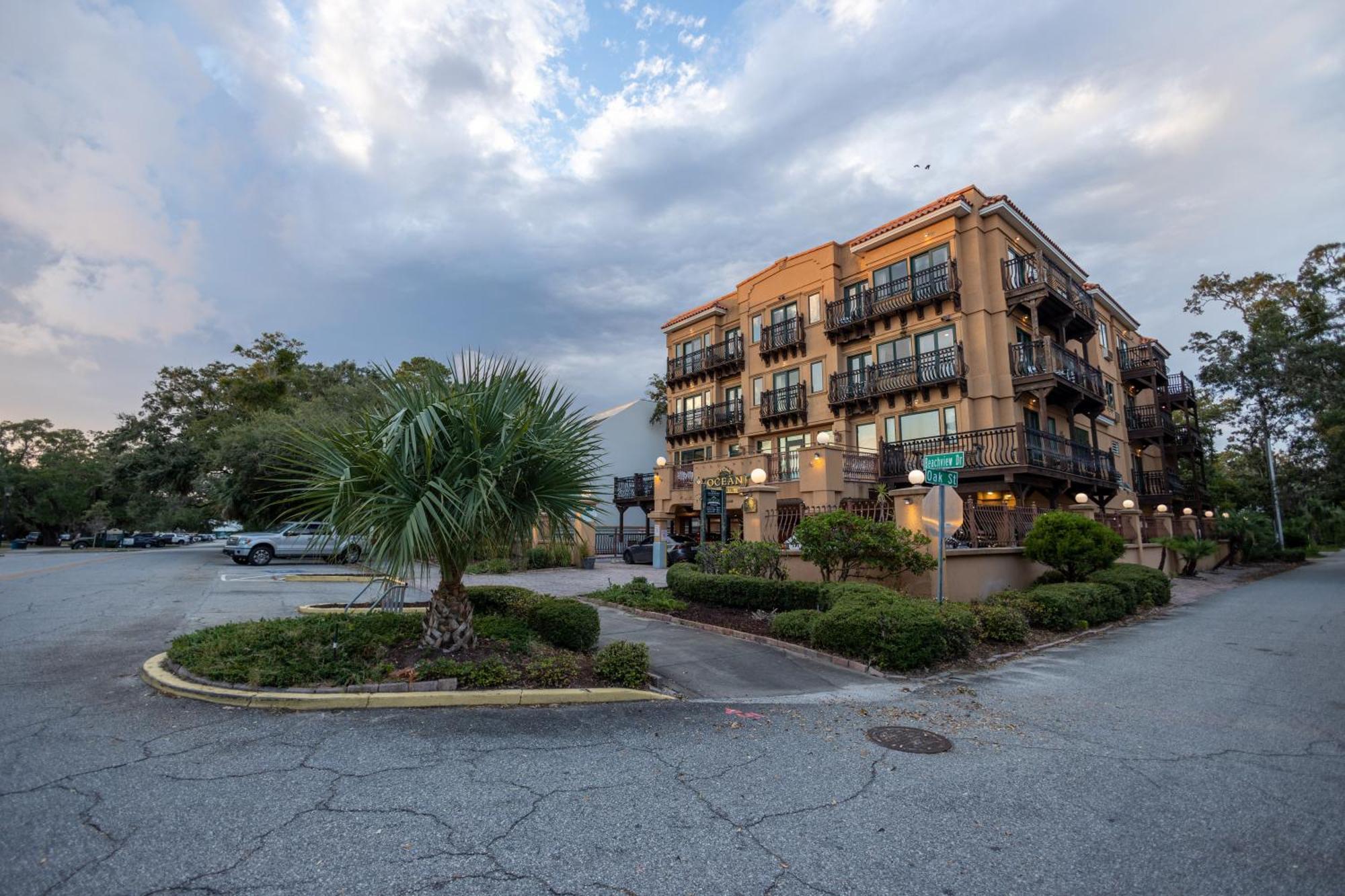 Ocean Inn & Suites St. Simons Island Extérieur photo