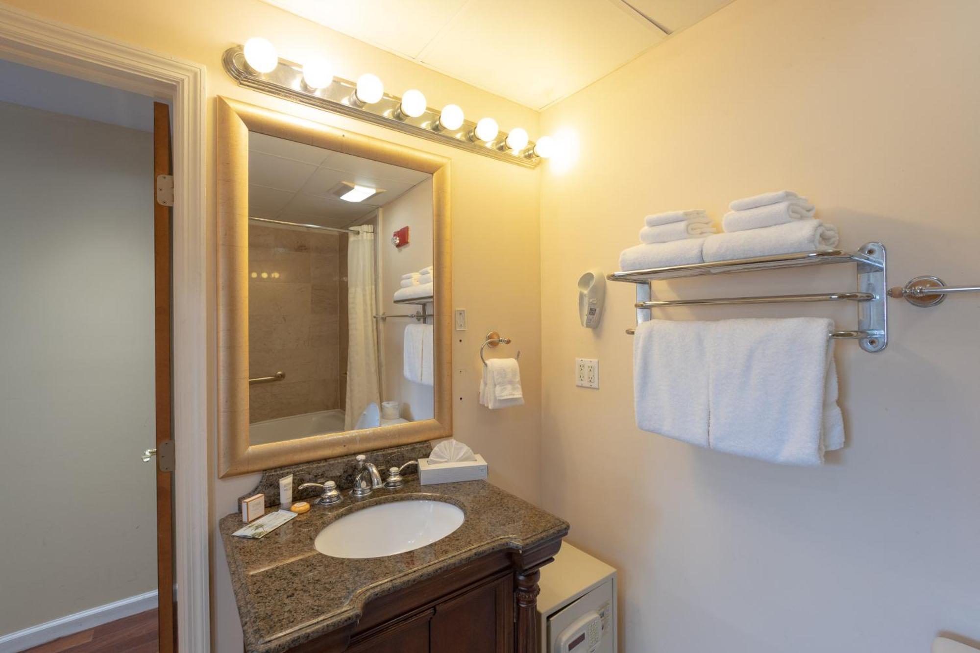 Ocean Inn & Suites St. Simons Island Extérieur photo