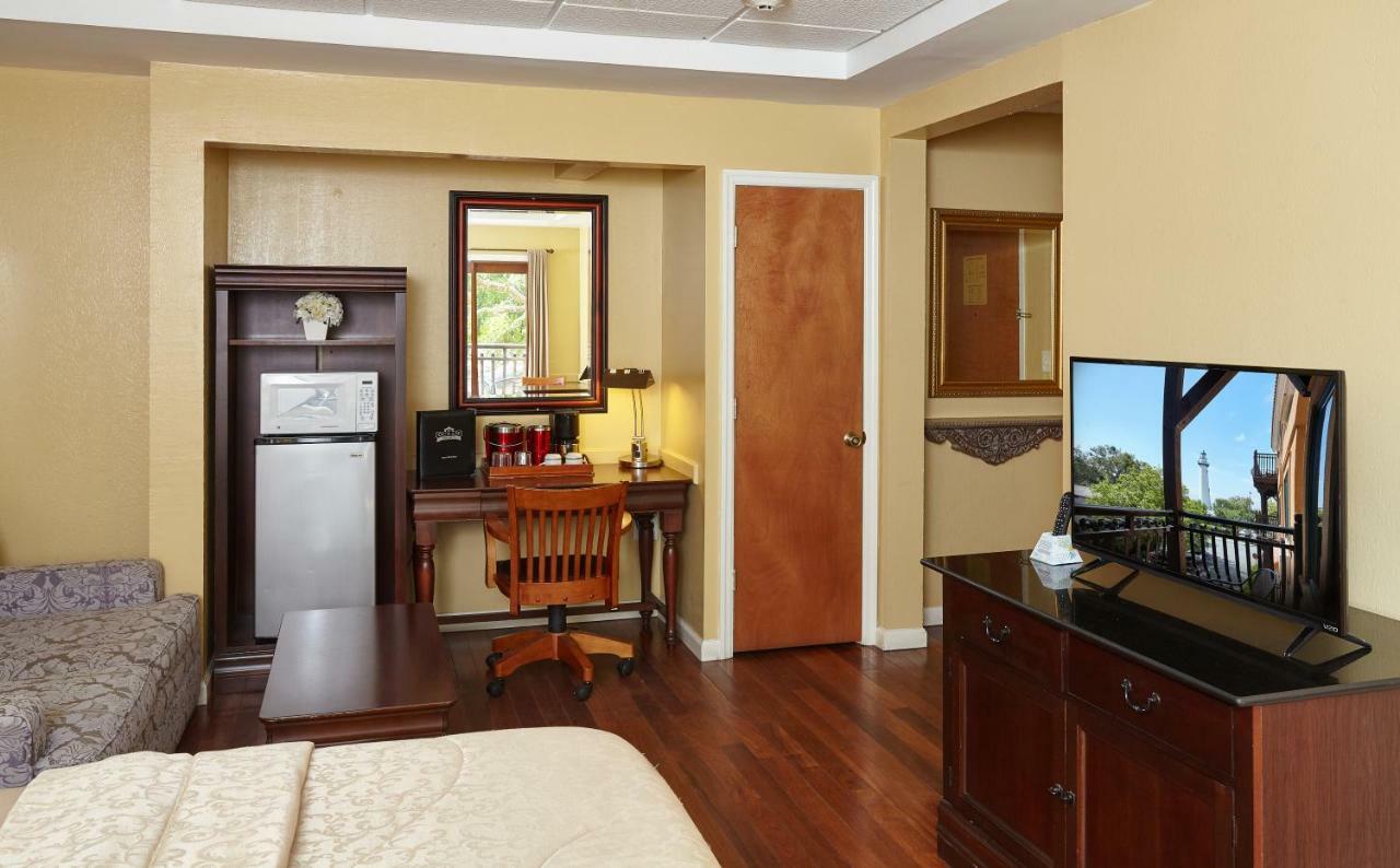 Ocean Inn & Suites St. Simons Island Extérieur photo