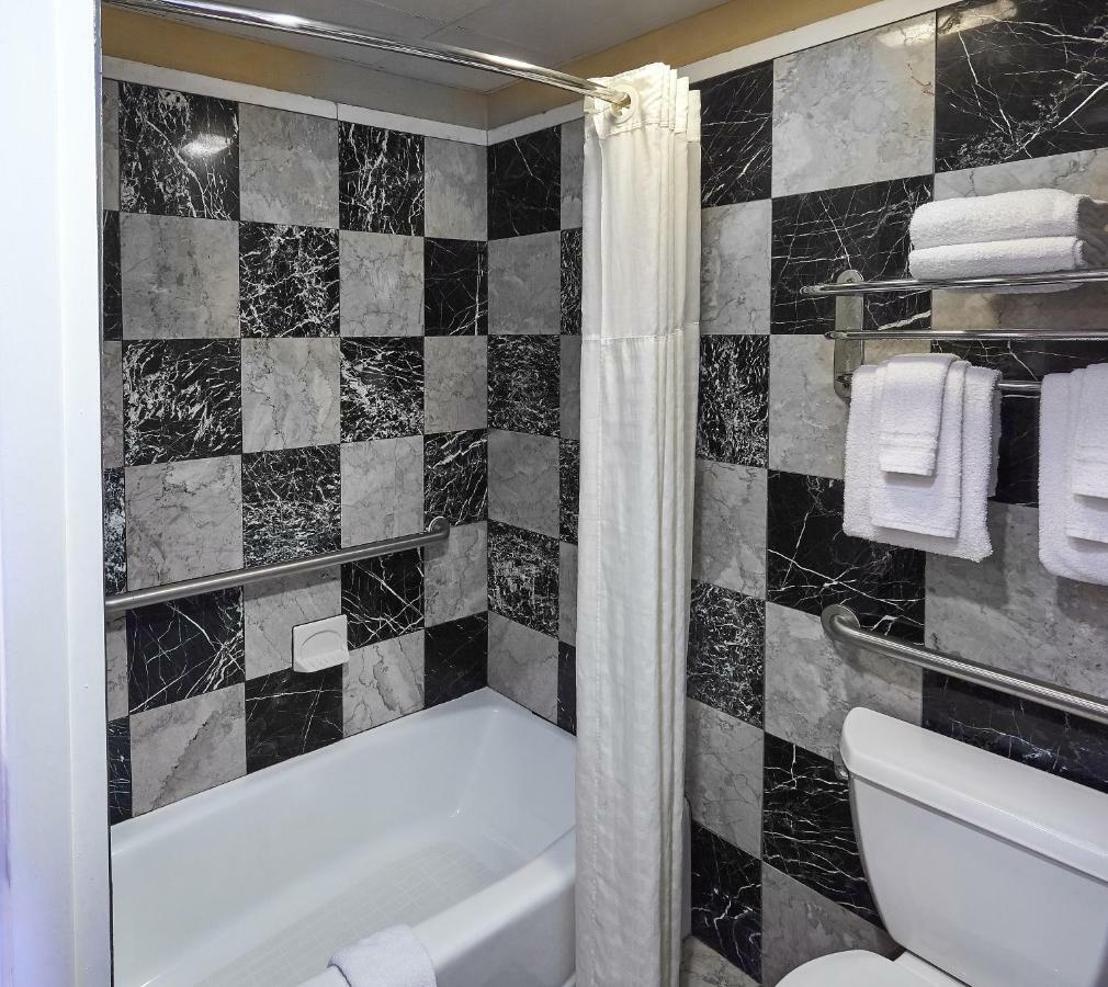 Ocean Inn & Suites St. Simons Island Extérieur photo